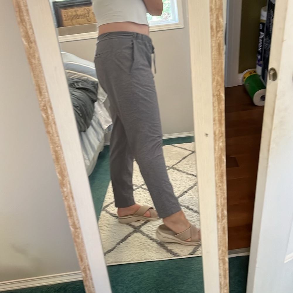 Lululemon joggers. Great condition